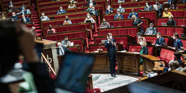 Les députés votent l’extension du passe sanitaire, nuit d’âpres débats à l’Assemblée nationale