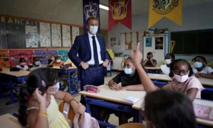 Emmanuel Macron à Marseille : “Nous sommes entre la déception et la colère”, réagit la FSU des Bouches-du-Rhône suite aux annonces sur les écoles.