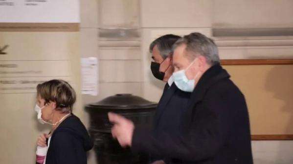 Soupçons d’emplois fictifs : François Fillon se défend face aux juges
