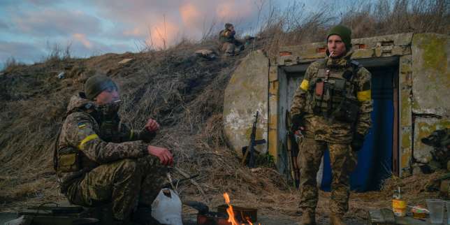 Guerre en Ukraine, en direct : les Occidentaux annoncent de nouvelles sanctions contre la Russie, dont l’exclusion de plusieurs banques du réseau Swift
