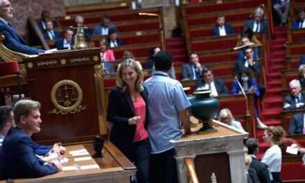 Yaël Braun-Pivet devient la première femme à présider l’Assemblée nationale