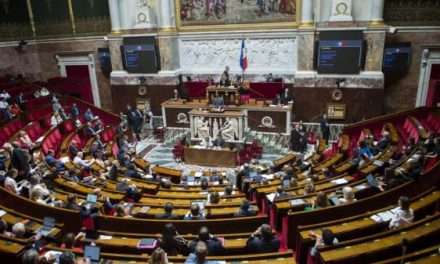 Une députée MoDem des Yvelines démissionne après un recours d’un de ses adversaires