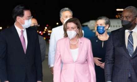 A Taïwan, Nancy Pelosi, la présidente de la Chambre des représentants américaine, dit être venue « en paix » dans la région ; la Chine annonce des « actions militaires ciblées »