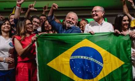 Election présidentielle au Brésil : Lula élu d’une courte tête face à Bolsonaro au second tour