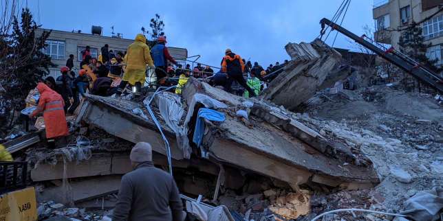 Séismes en Turquie et en Syrie en direct : le bilan dépasse les 4 300 morts et 19 000 blessés, après une journée de recherches dans les décombres