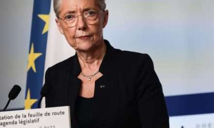 Elisabeth Borne dévoile sa feuille de route en se projetant au-delà des « cent jours » fixés par Emmanuel Macron