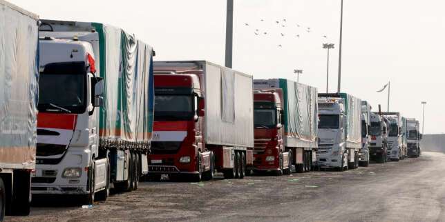 En direct, guerre Israël-Hamas : le Croissant-Rouge palestinien annonce l’arrivée de camions d’aide humanitaire via le point de passage de Rafah